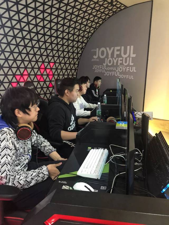 展现出了强 展现出了强